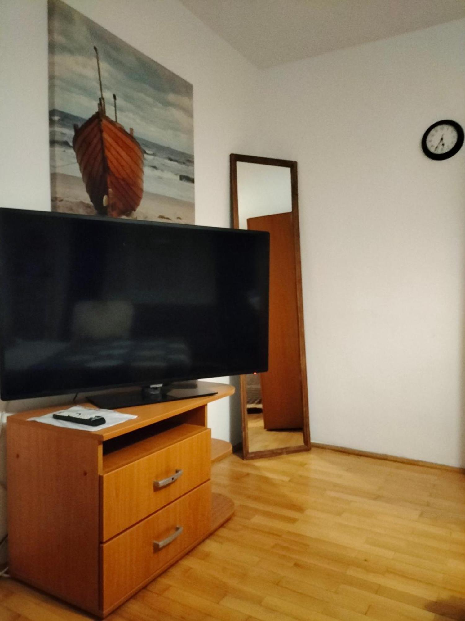 Studio On Орадя Екстер'єр фото